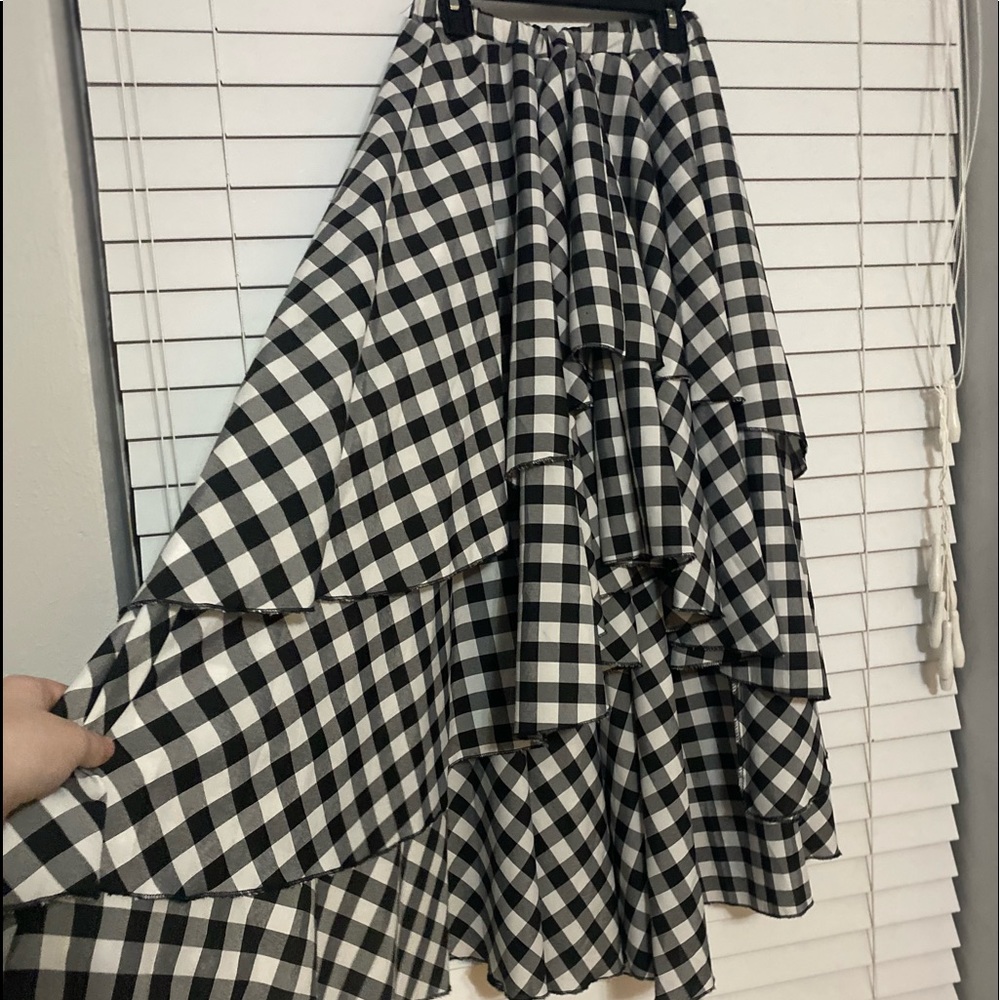 •high low skirt•